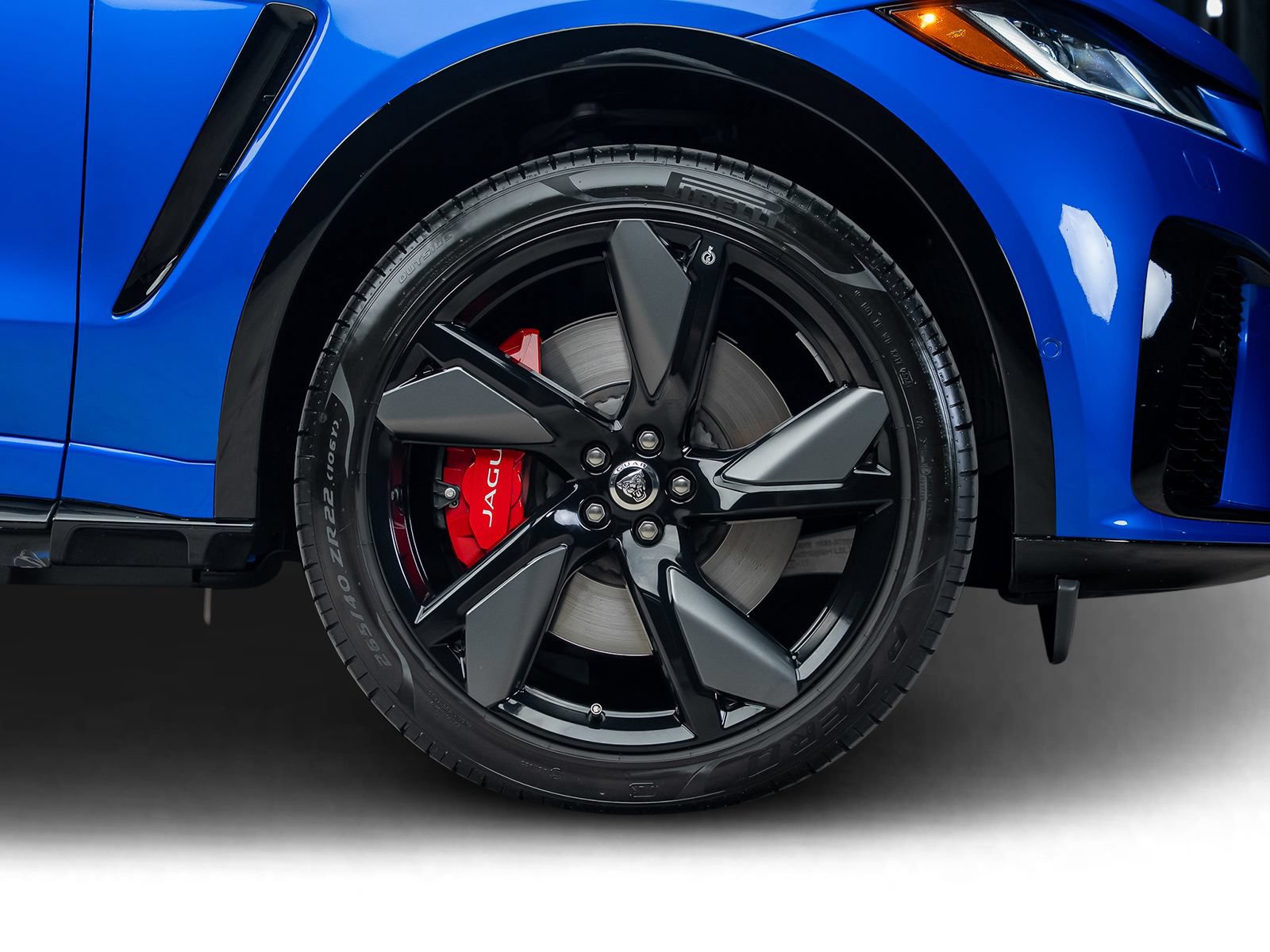Used 2025 Jaguar F-PACE SVR 575 Edition AWD/4WD image 27