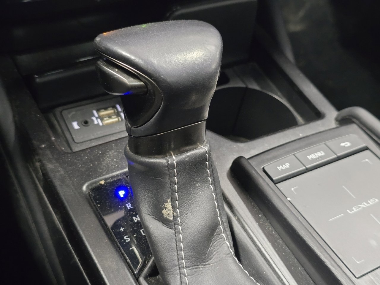 Used 2019 Lexus ES 300h w/ Accessory Package 2 image 30