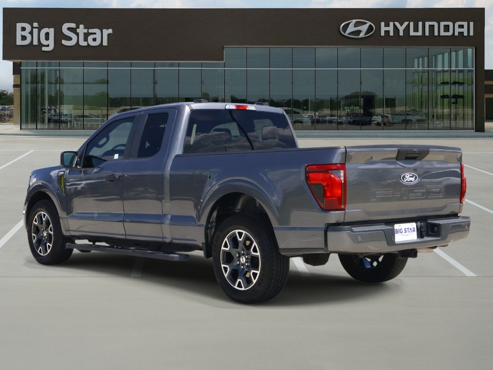 Used 2024 Ford F150 STX RWD image 3