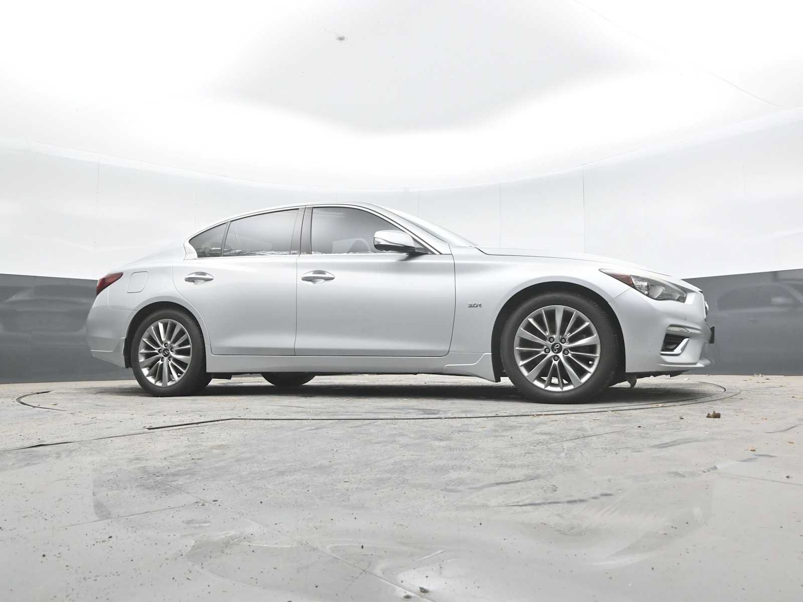 Used 2020 INFINITI Q50 Luxe w/ Essential Package (3.0T Luxe) AWD/4WD image 29