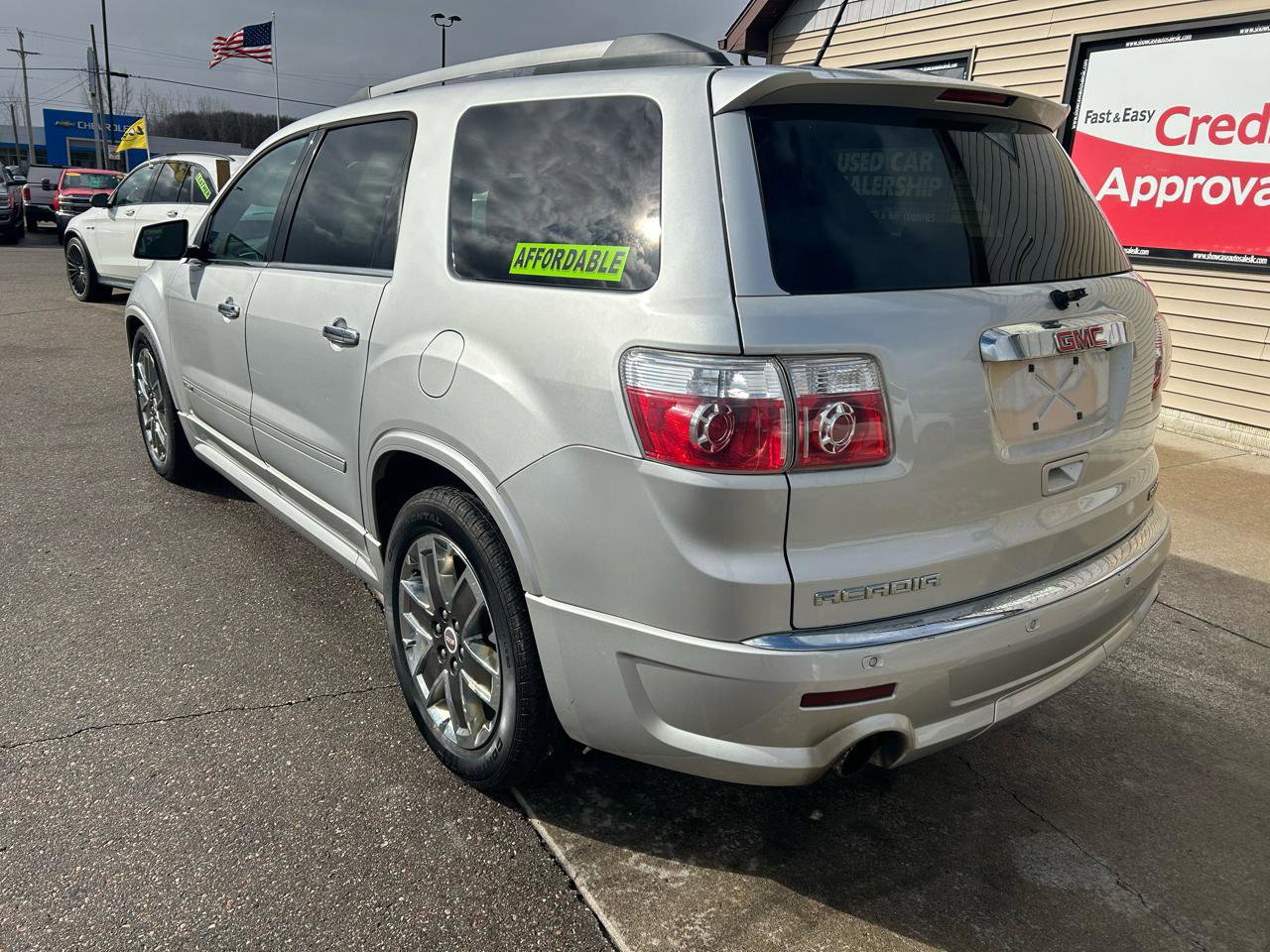 Used 2011 GMC Acadia Denali image 7