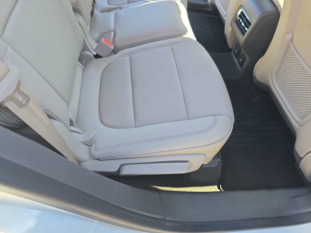 Used 2023 Lincoln Corsair Grand Touring w/ Equipment Group 301A image 15