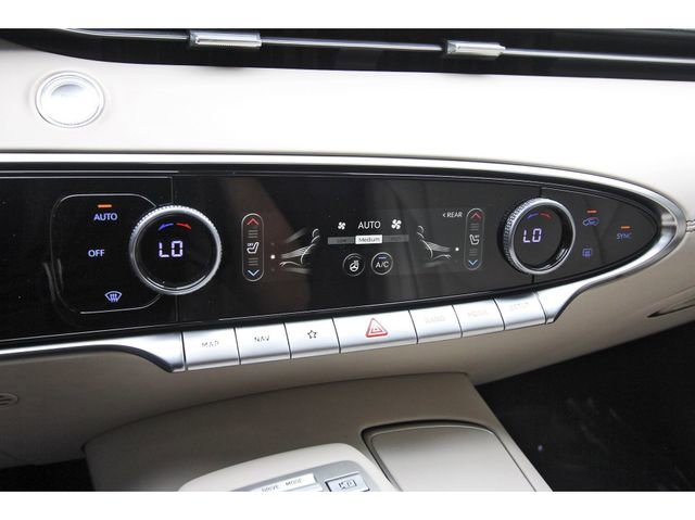 Used 2023 Genesis GV70 2.5T w/ Advanced Package AWD/4WD image 25