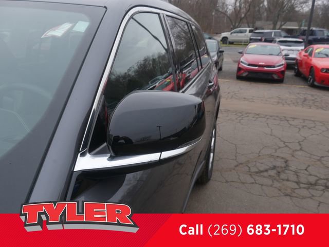 Used 2021 Jeep Grand Cherokee L Limited AWD/4WD image 11