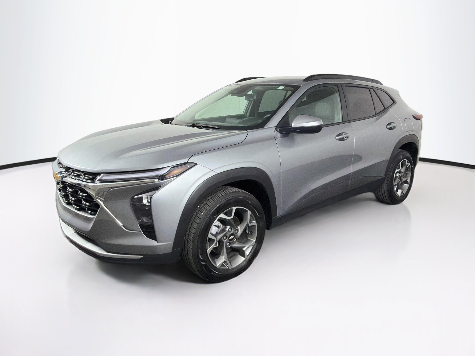 Used 2025 Chevrolet Trax LT FWD image 3