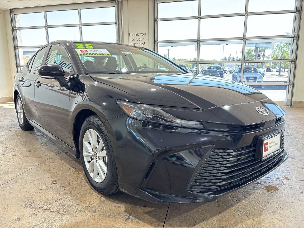 Used 2025 Toyota Camry LE FWD image 4