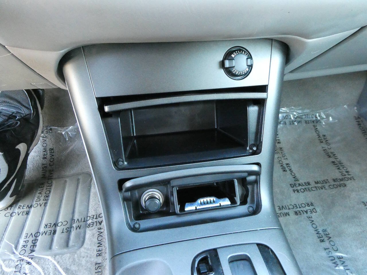 Used 2005 Toyota Camry LE FWD image 18