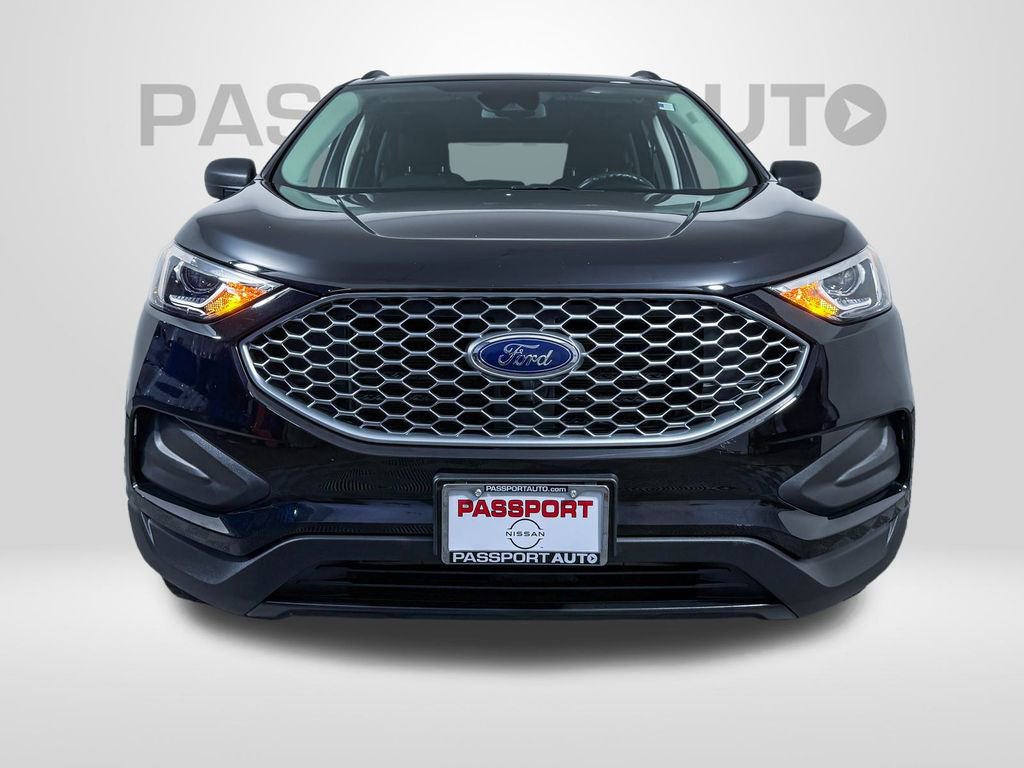 Used 2024 Ford Edge SE image 3