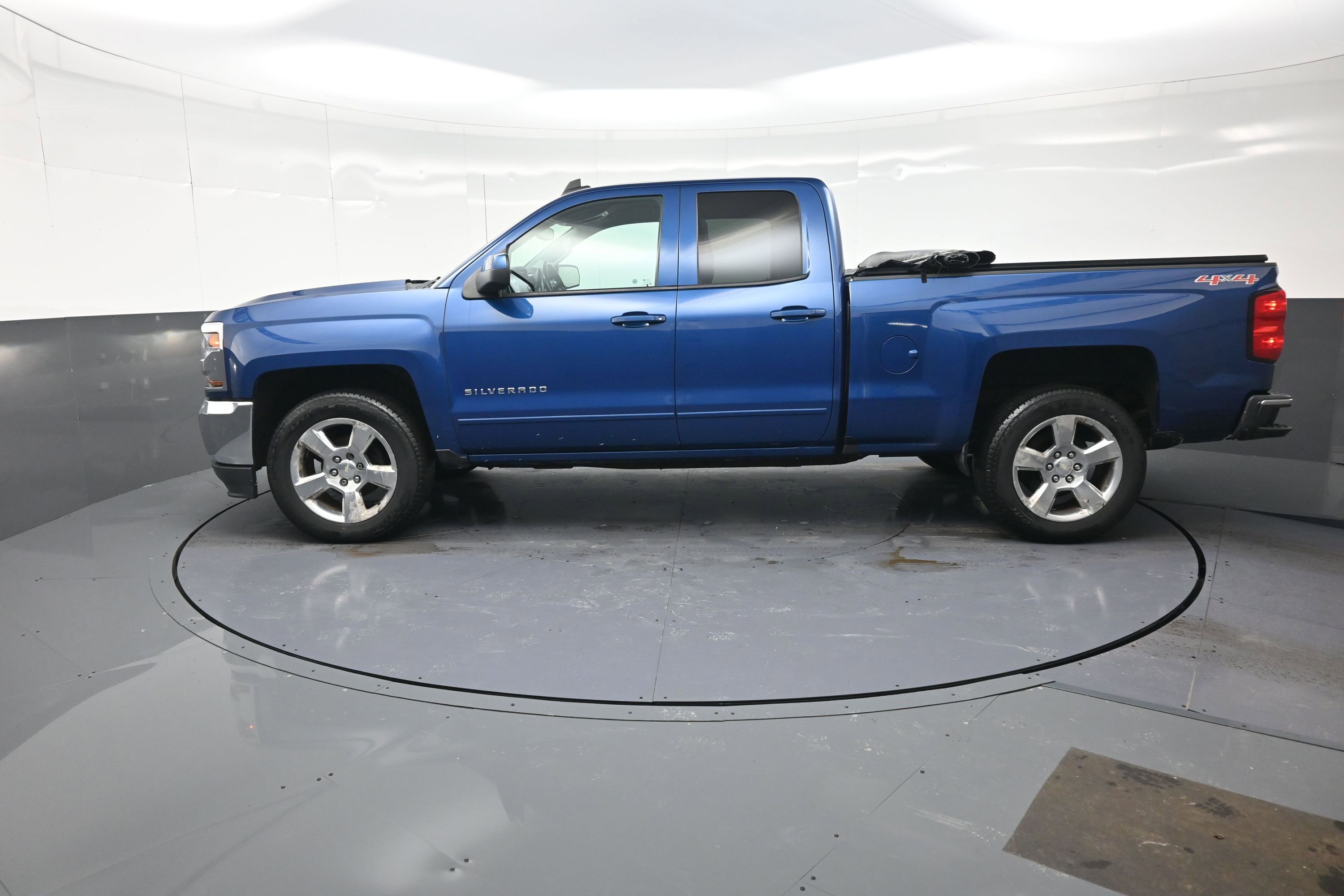 Used 2017 Chevrolet Silverado 1500 LT w/ All Star Edition image 6