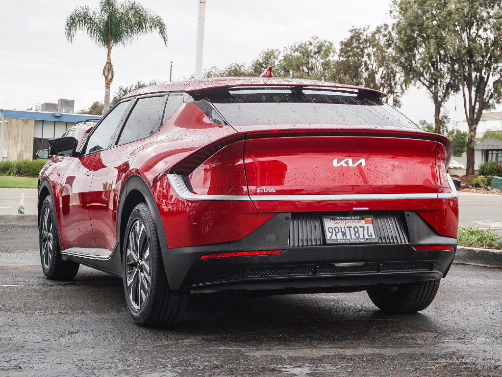 Certified 2024 Kia EV6 Light RWD image 5