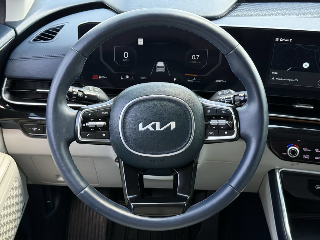 Used 2025 Kia Carnival SX Prestige FWD image 12