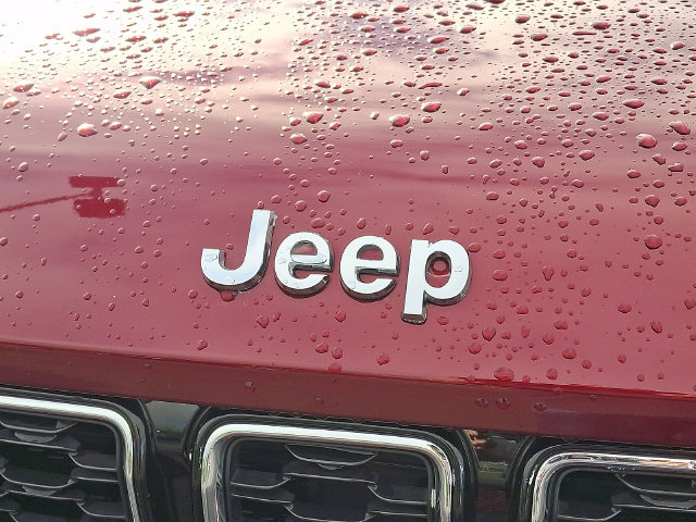 Used 2024 Jeep Grand Cherokee Limited AWD/4WD image 10