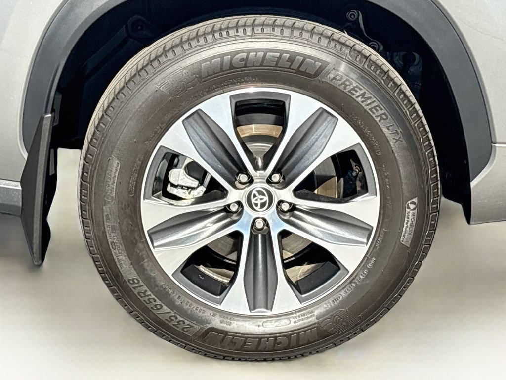 Certified 2026 Toyota Highlander XLE AWD/4WD image 34