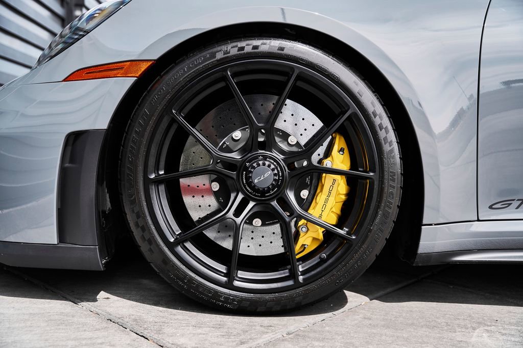 Used 2025 Porsche 911 GT3 RWD image 3