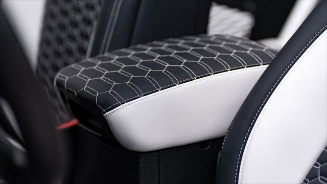 Used 2025 Jeep Gladiator Sport image 23