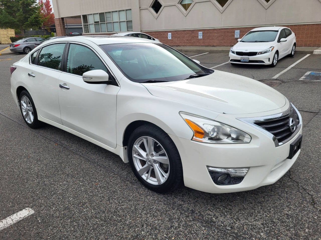 Used 2015 Nissan Altima 2.5 SL w/ Technology Package