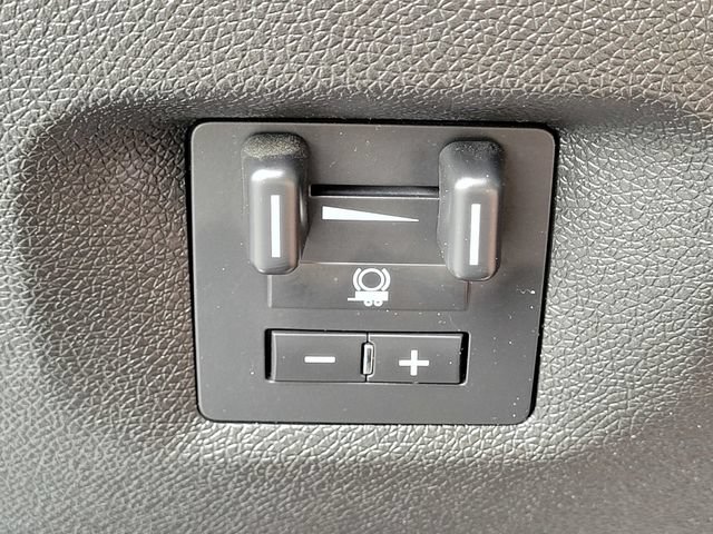 Used 2012 Chevrolet Silverado 2500 LT w/ Interior Plus Package AWD/4WD image 16