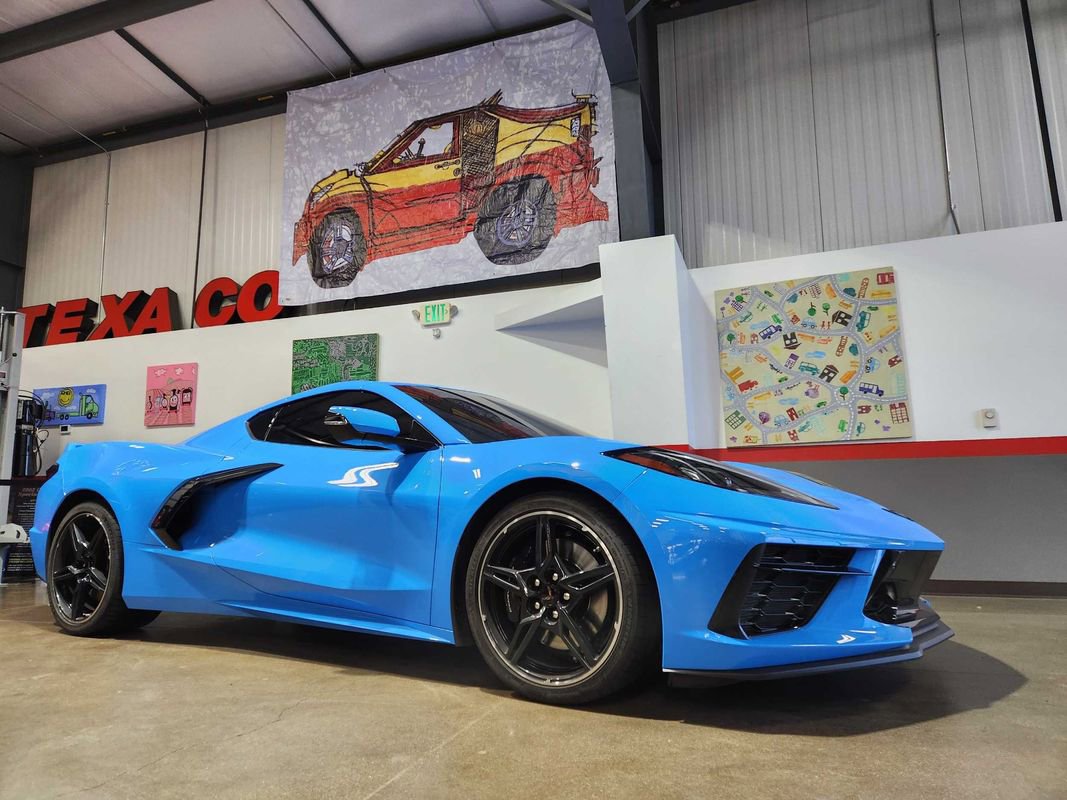 Used 2022 Chevrolet Corvette Stingray Preferred Cpe w/ Z51 Performance Package image 3