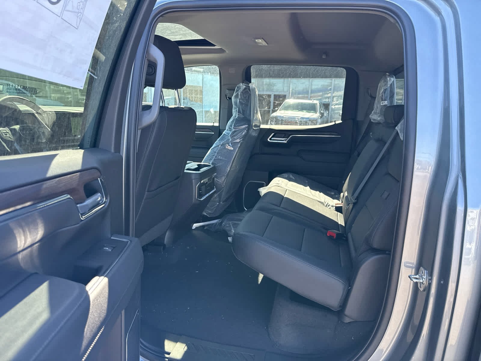 New 2026 GMC Sierra 1500 SLT AWD/4WD image 25