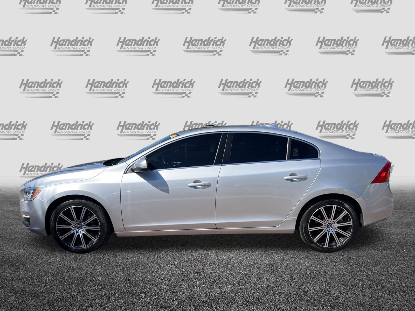 Used 2018 Volvo S60 T5 Inscription image 7