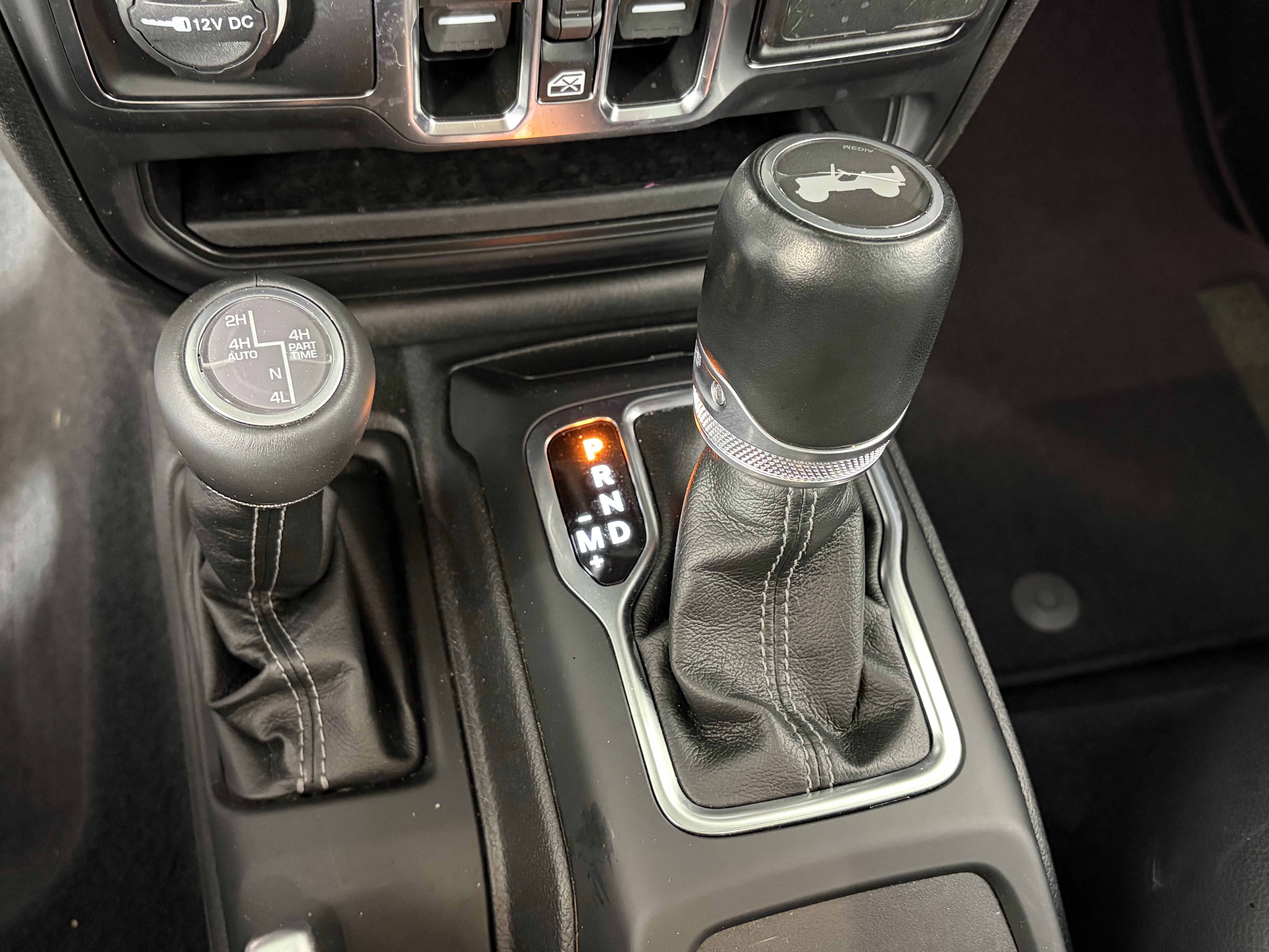 Used 2024 Jeep Wrangler Unlimited Sahara AWD/4WD image 26
