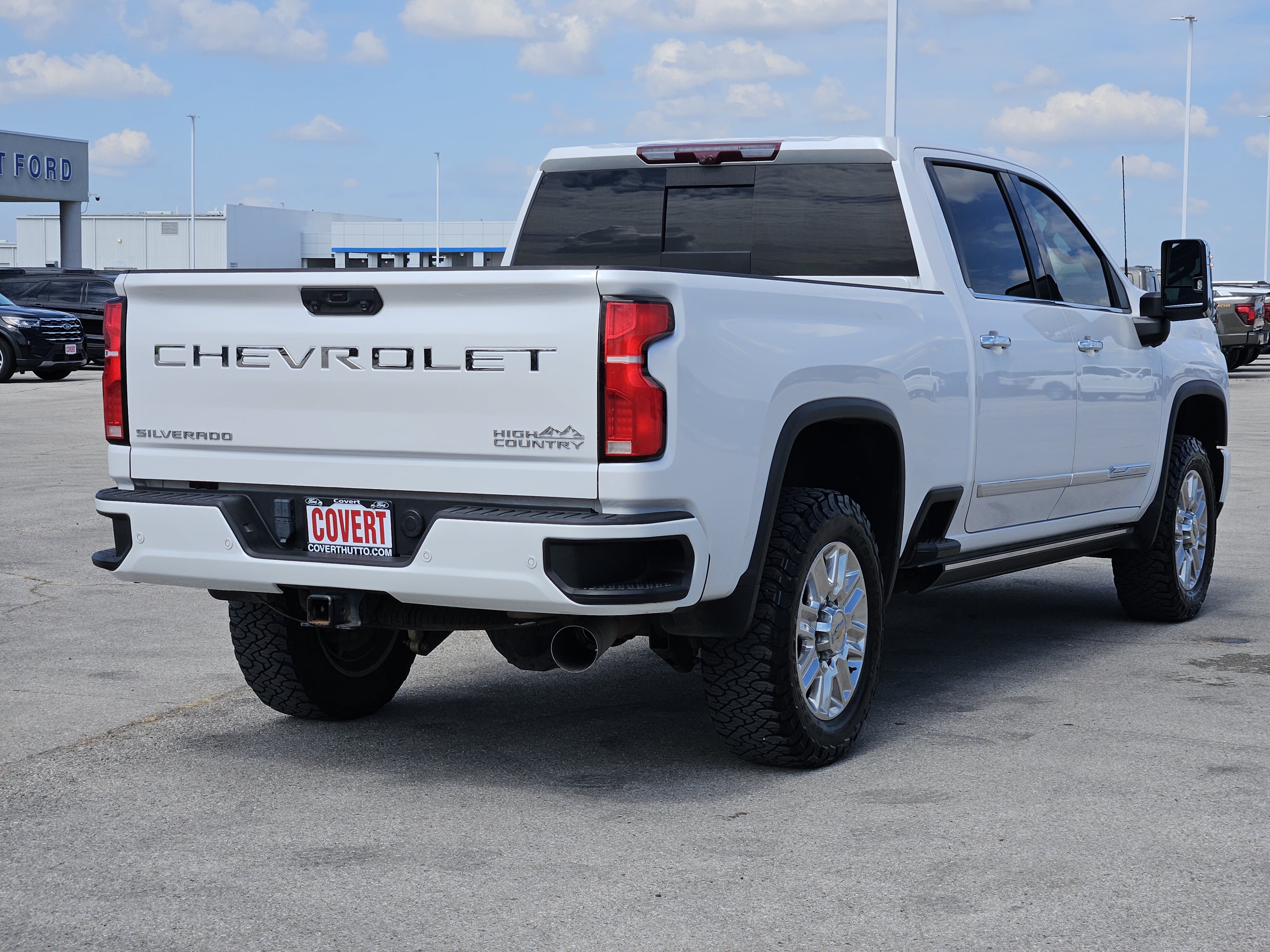 Used 2024 Chevrolet Silverado 3500 High Country w/ High Country Premium Package AWD/4WD image 5
