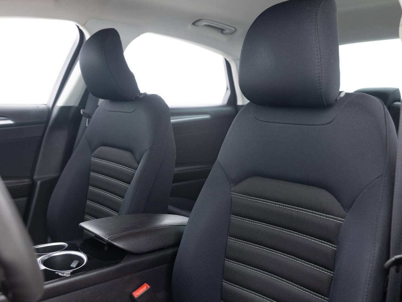 Used 2013 Ford Fusion SE image 22