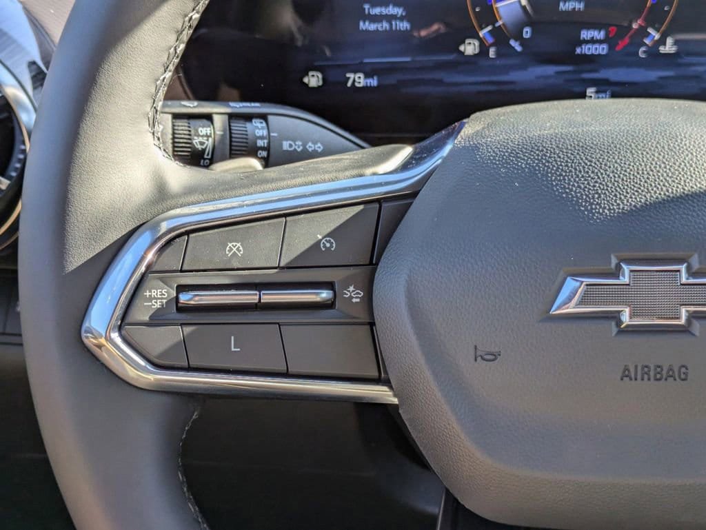 New 2025 Chevrolet Equinox ACTIV w/ Safety and Technology Package FWD image 24