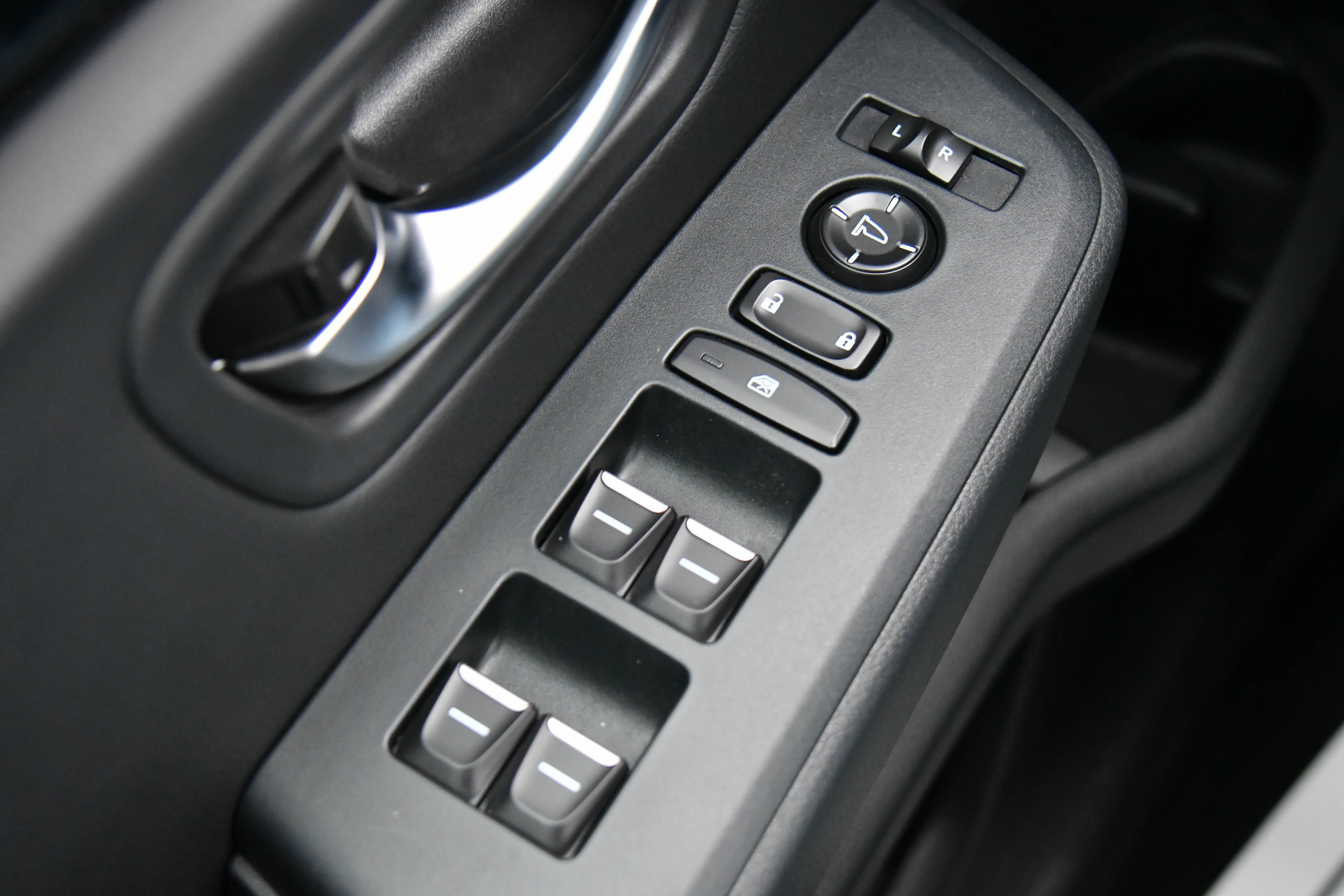 Used 2025 Honda Pilot EX-L image 36