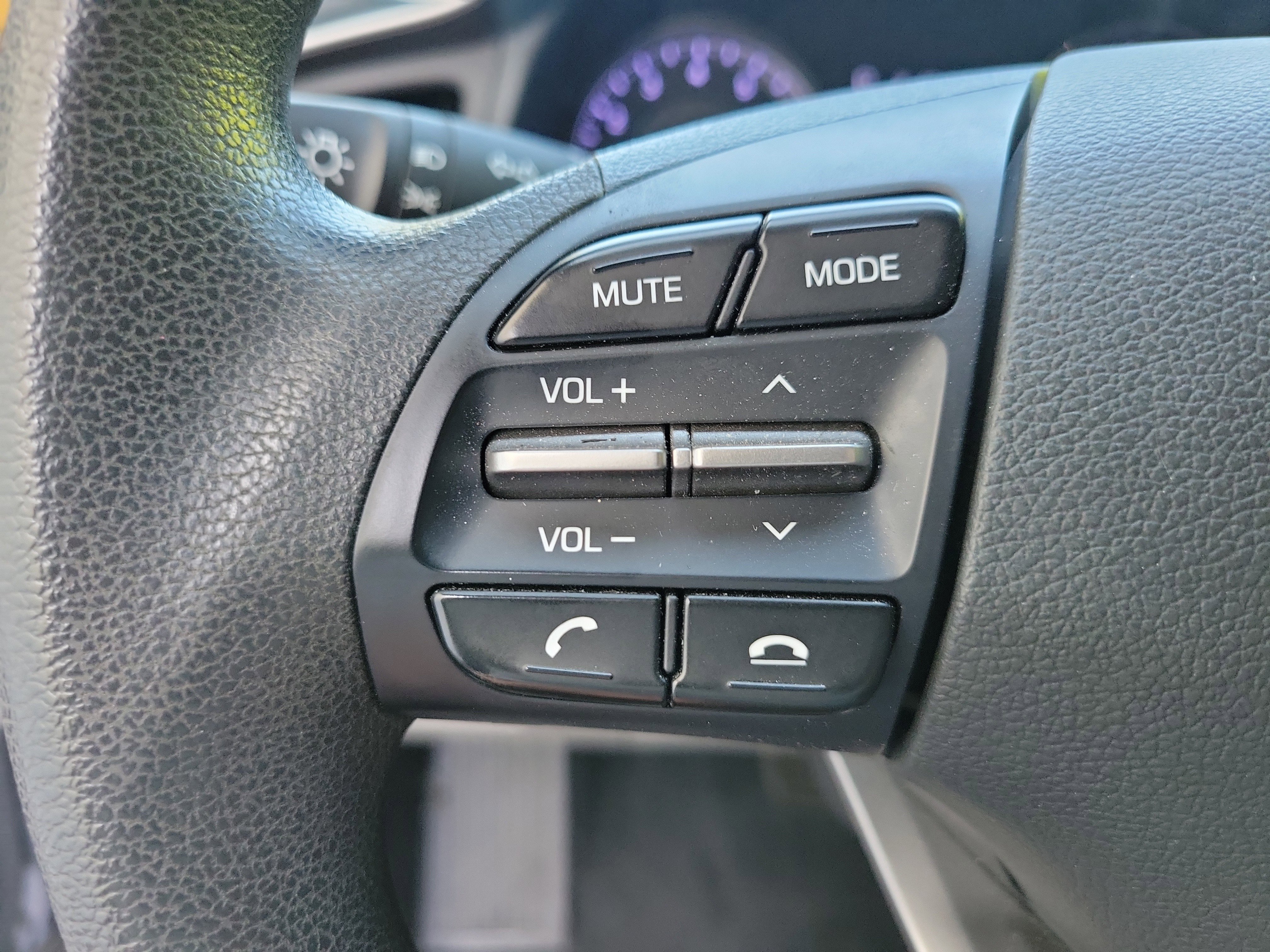 Used 2020 Hyundai Elantra SE FWD image 21