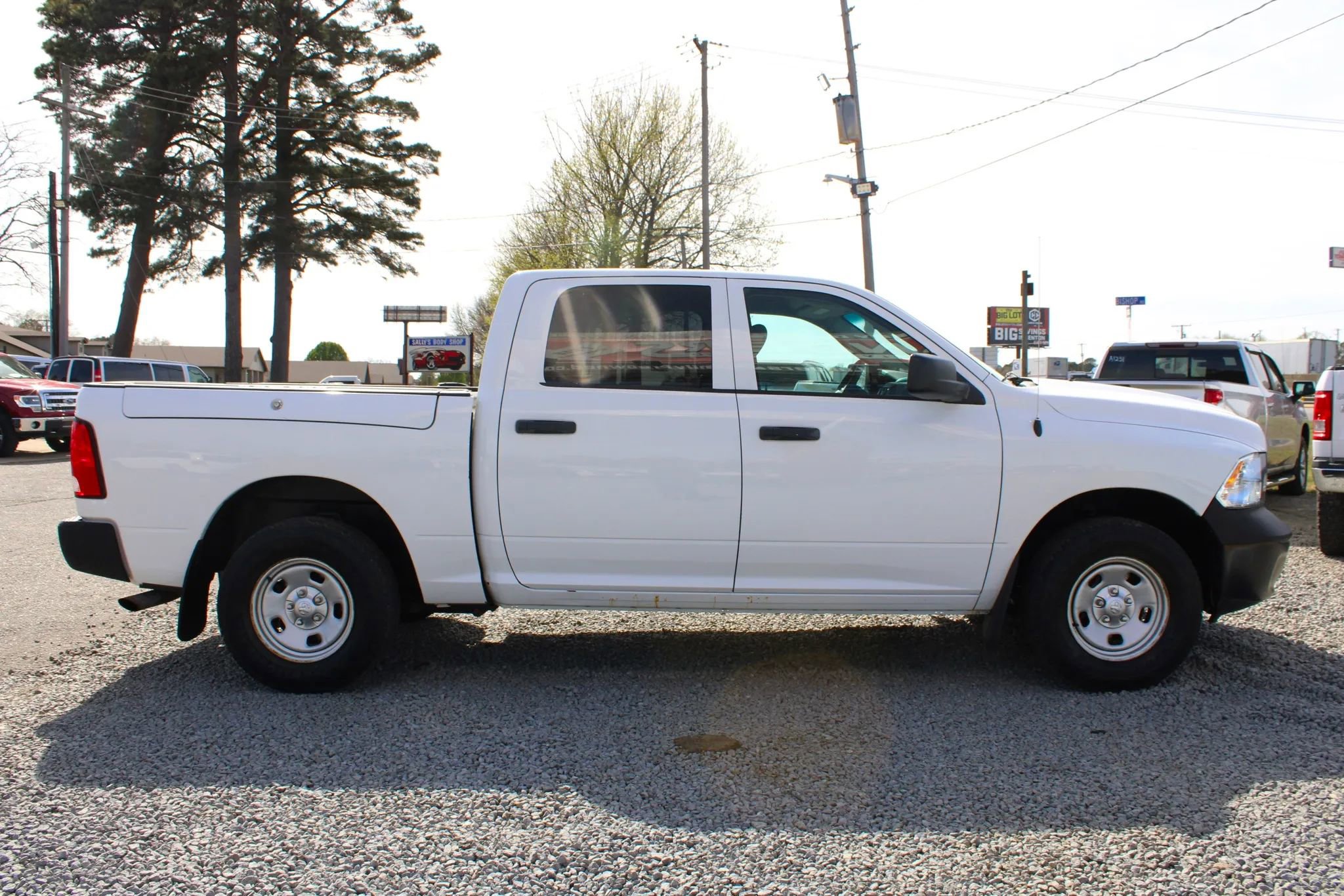 Used 2017 RAM 1500 SLT w/ Protection Group AWD/4WD image 6