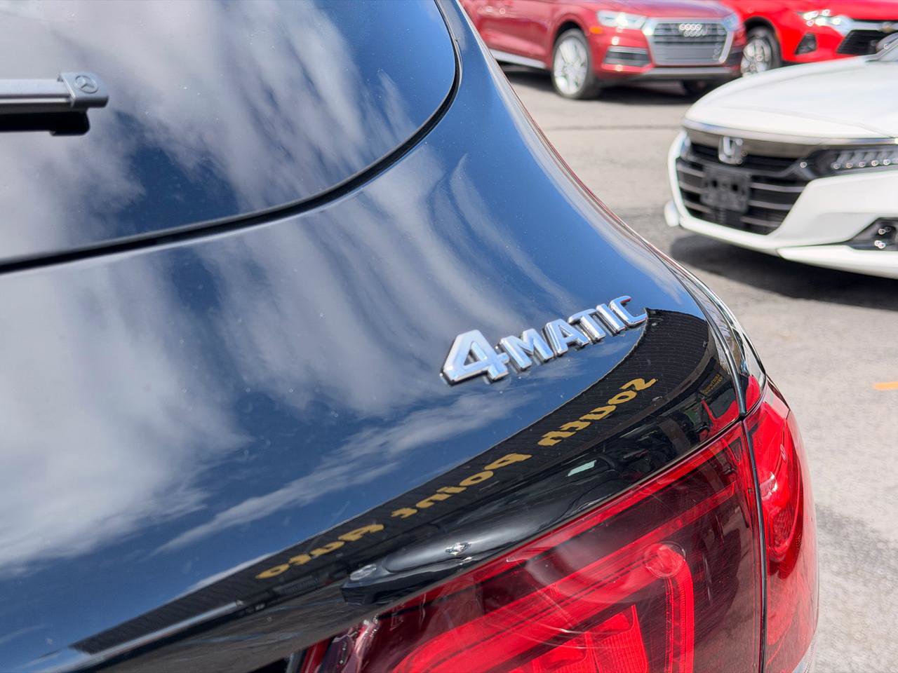 Used 2021 Mercedes-Benz GLC 300 4MATIC image 10