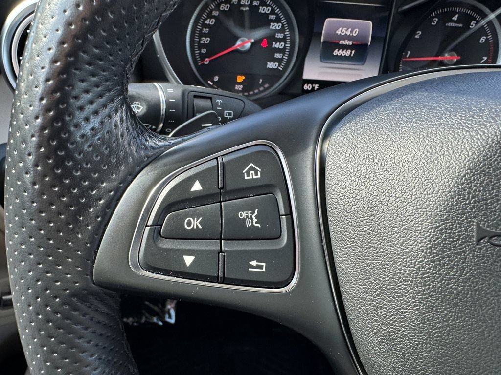 Used 2019 Mercedes-Benz GLC 300 4MATIC image 27
