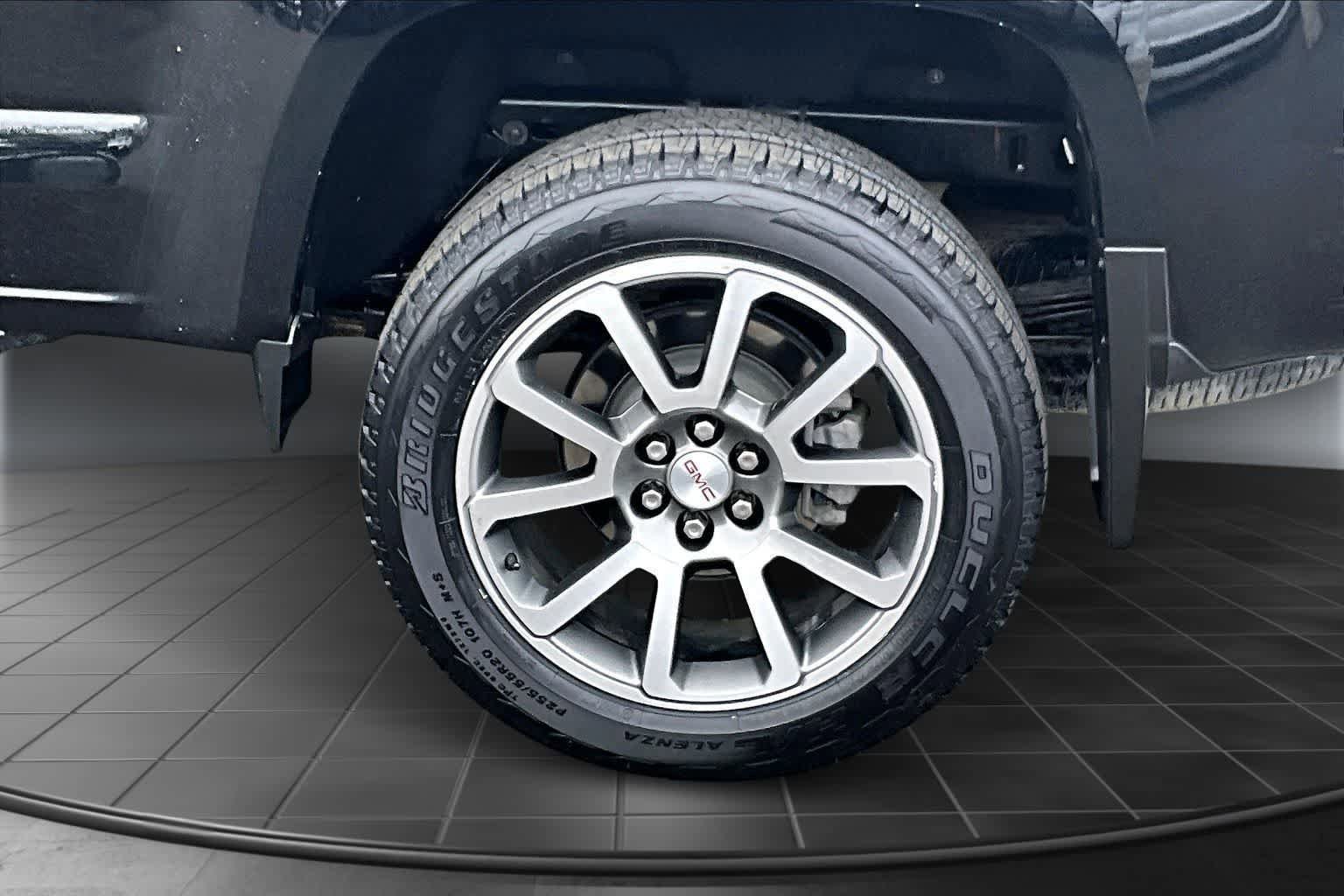 Used 2022 GMC Canyon Denali w/ Denali Black Edition Package image 36