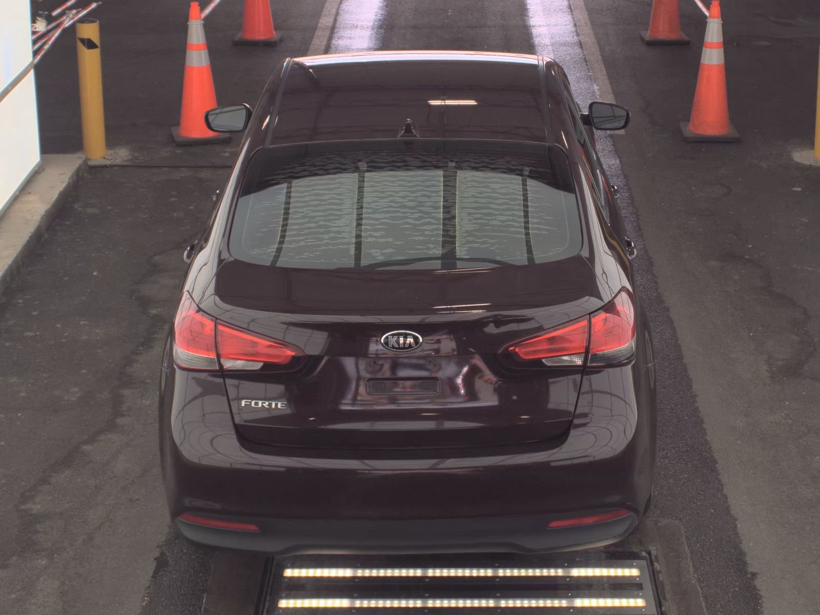 Used 2017 Kia Forte LX image 10