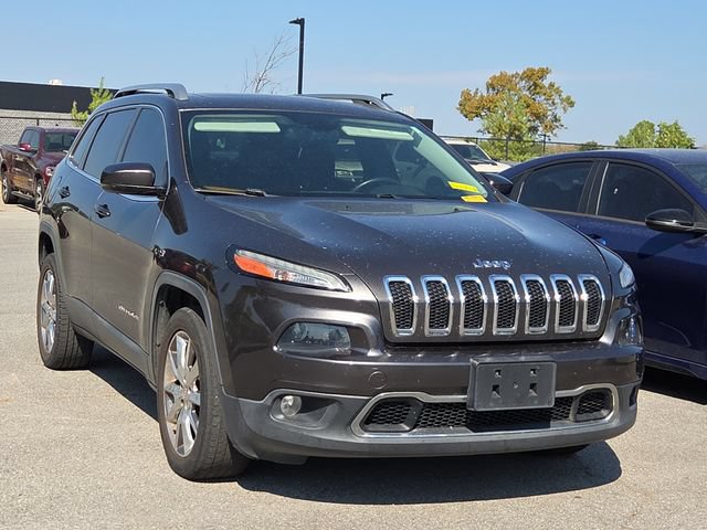 Used 2014 Jeep Cherokee Limited w/ Luxury Group FWD image 2