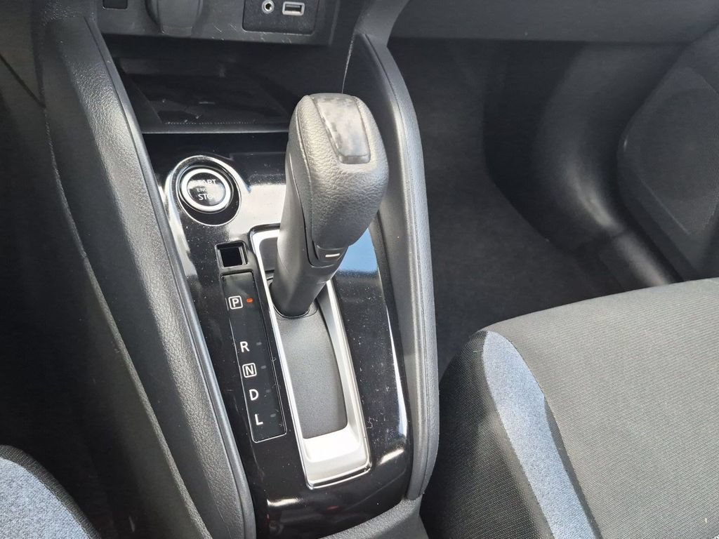 Used 2025 Nissan Versa SV FWD image 19