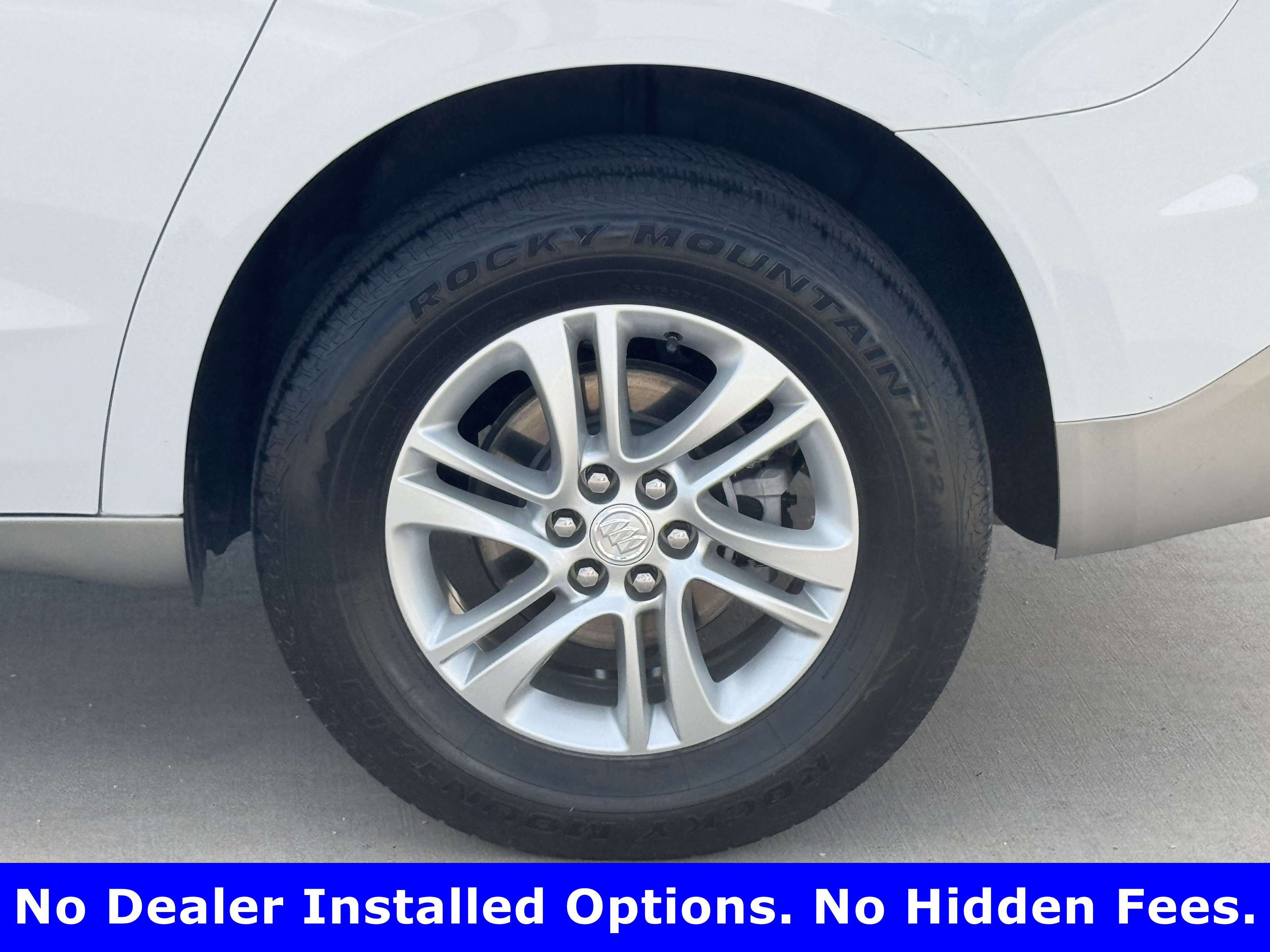 Used 2021 Buick Enclave Essence w/ Sound and Sites Package FWD image 8