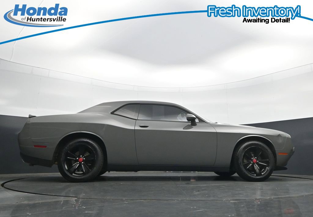 Used 2019 Dodge Challenger SXT RWD image 45