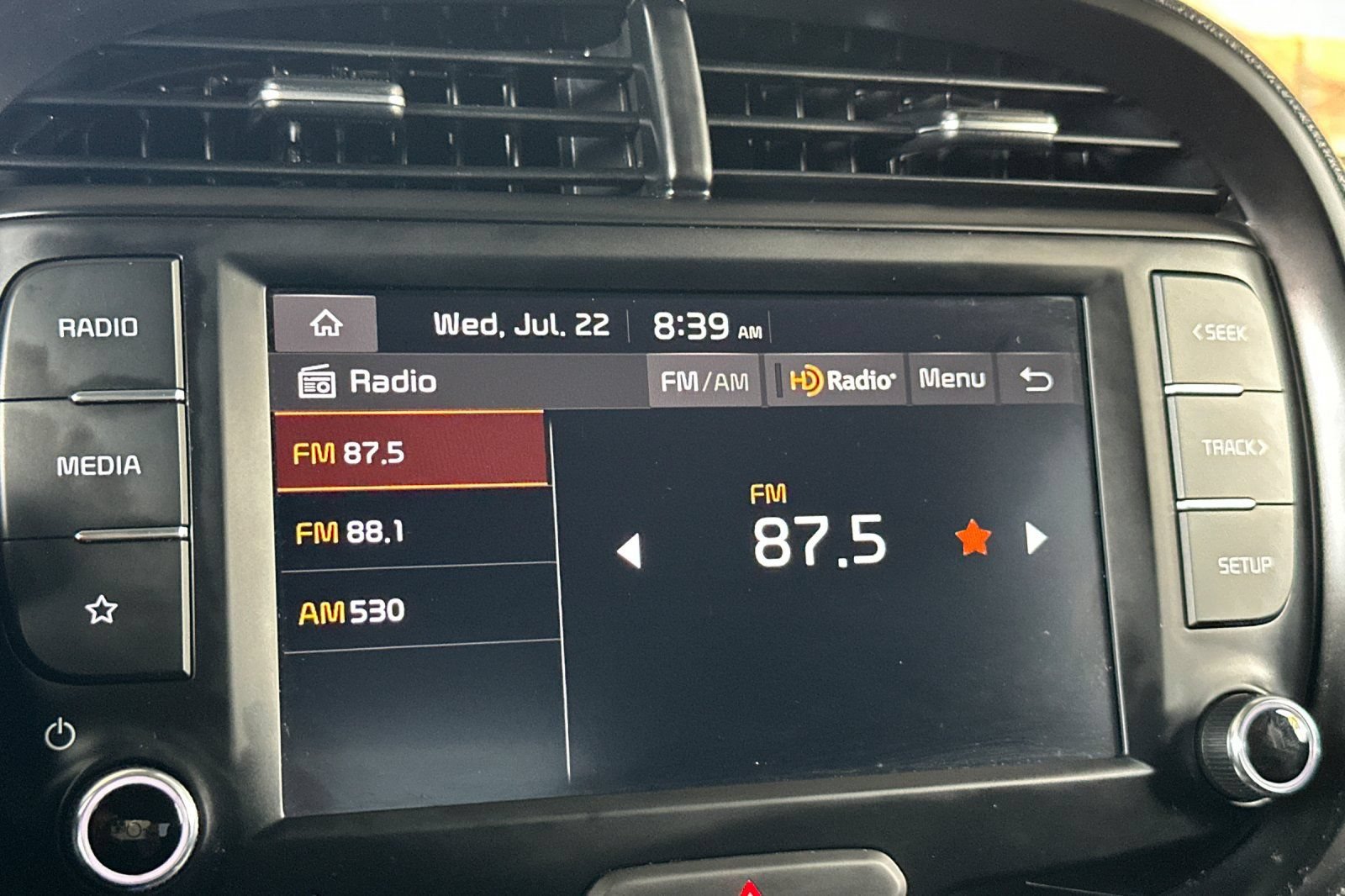 Used 2025 Kia Soul LX w/ LX Technology Package FWD image 19