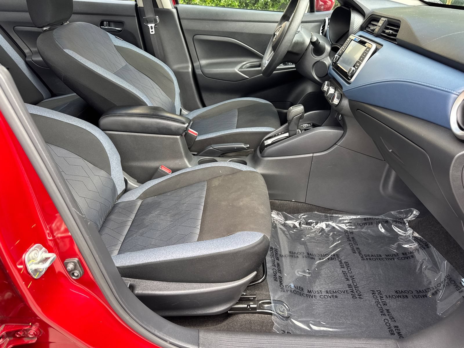 Used 2025 Nissan Versa SV FWD image 13
