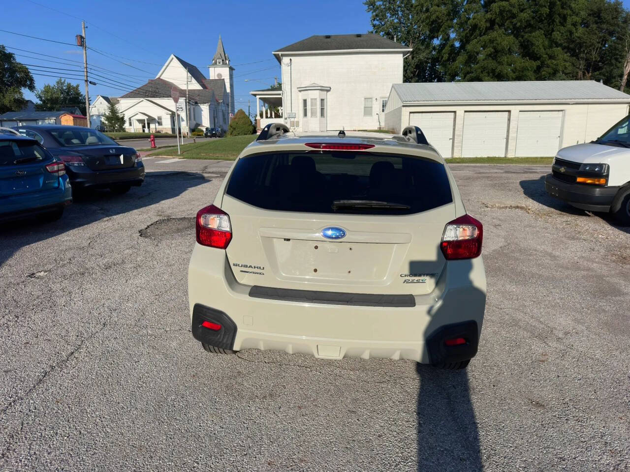 Used 2017 Subaru Crosstrek 2.0i Premium AWD/4WD image 7
