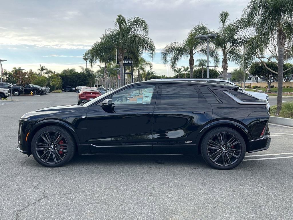 New 2026 Cadillac Lyriq V image 7