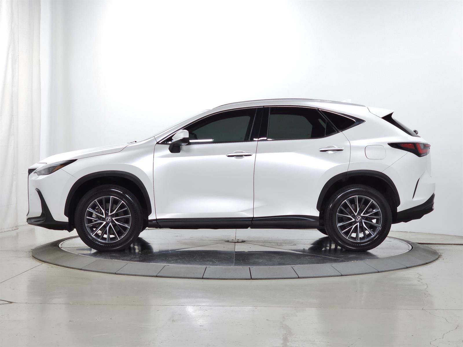 Certified 2024 Lexus NX 350 AWD w/ Cold Area Package image 4