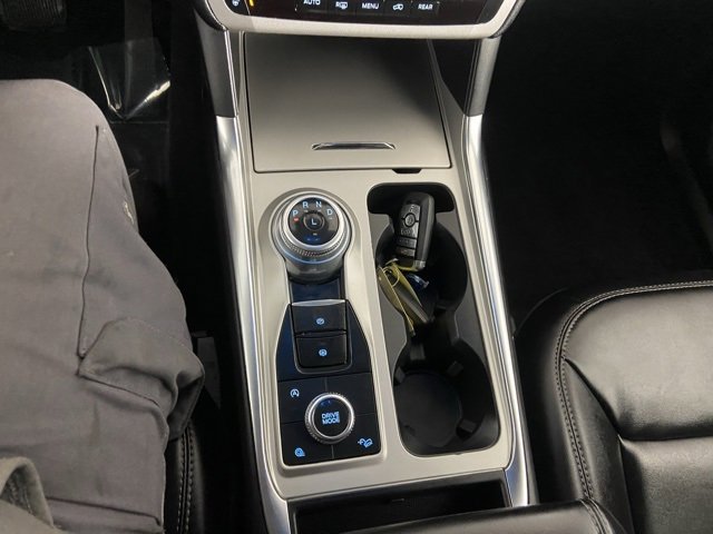 Used 2023 Ford Explorer XLT w/ Equipment Group 202A image 24