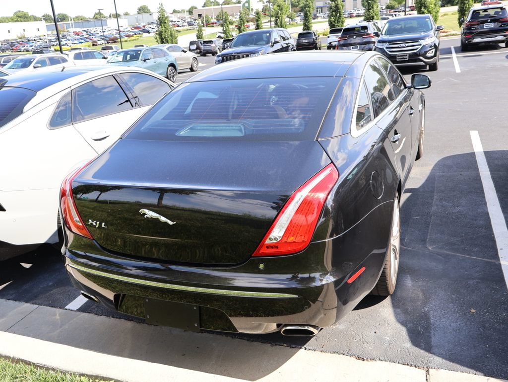 Used 2011 Jaguar XJ L RWD image 10