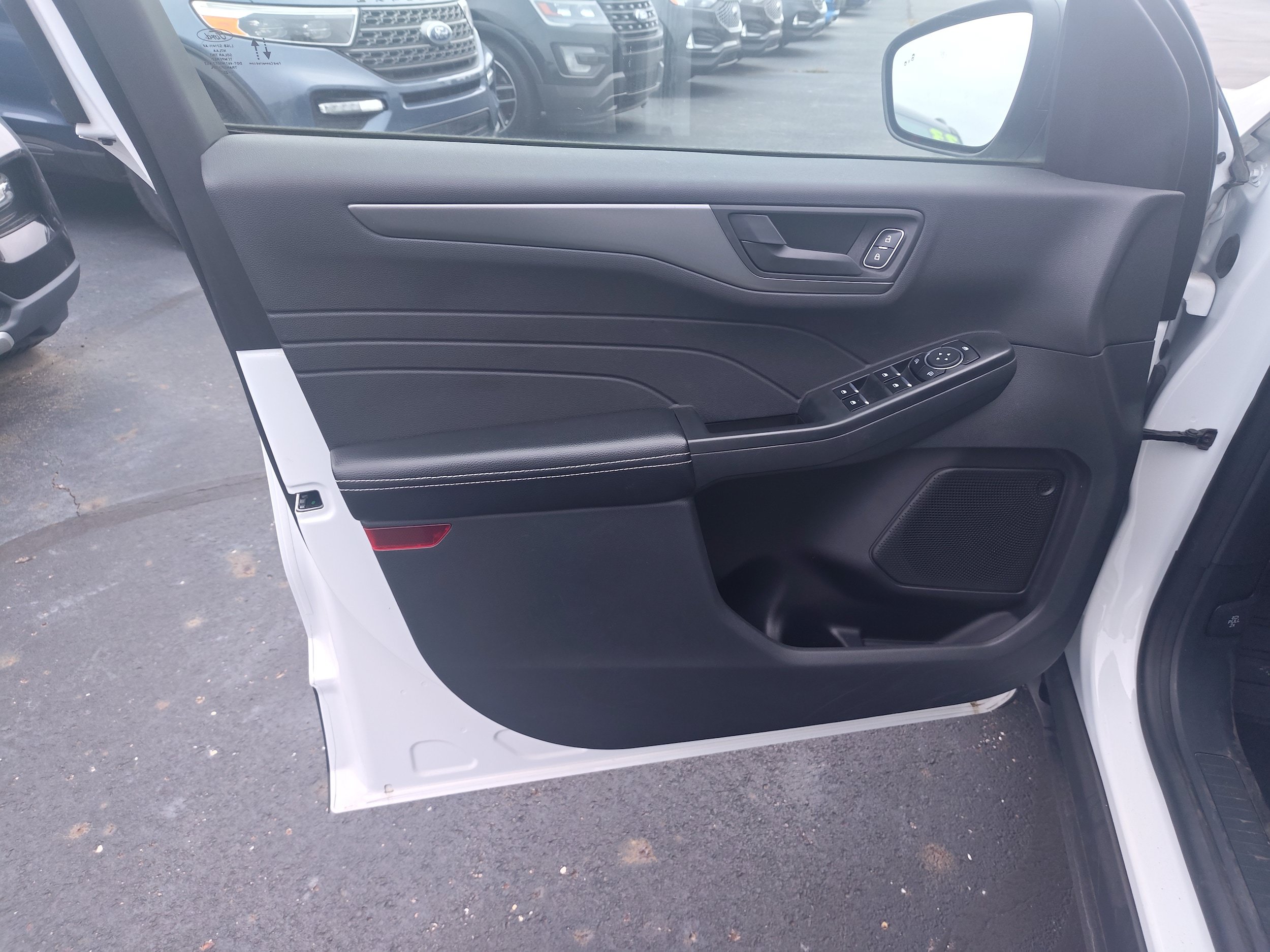 Used 2023 Ford Escape Active FWD image 11