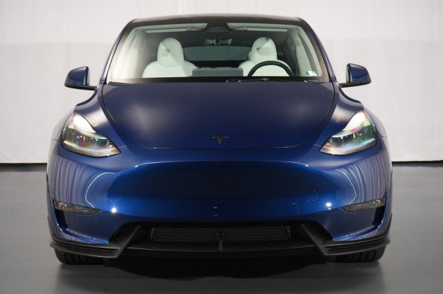 Used 2025 Tesla Model Y Performance AWD/4WD image 5