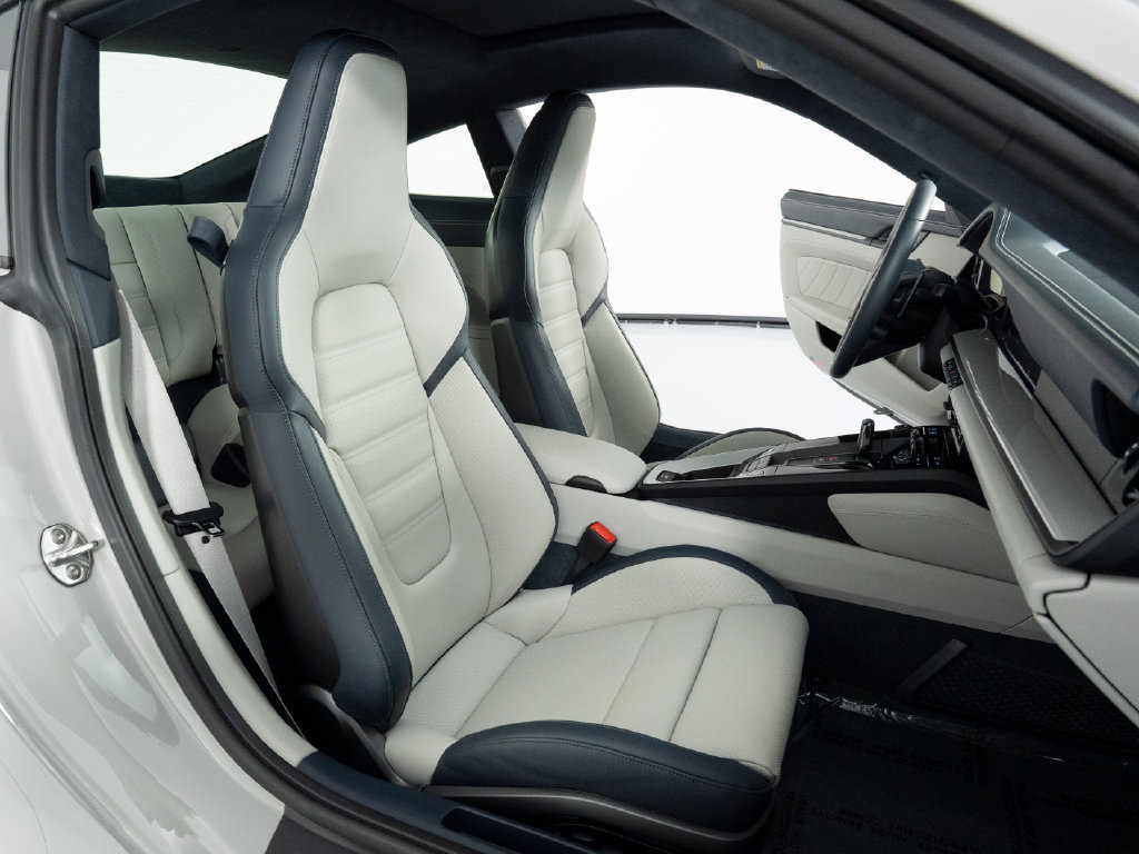 Certified 2026 Porsche 911 Carrera GTS RWD image 43
