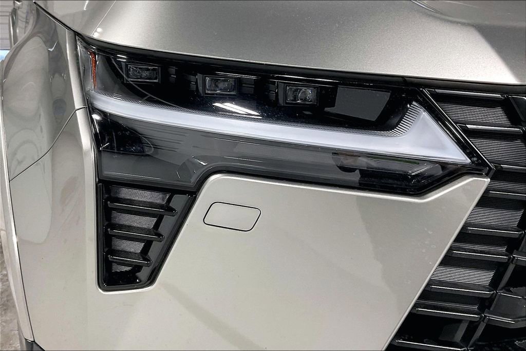 Used 2024 Lexus GX 550 w/ Accessory Package (Z1) image 38